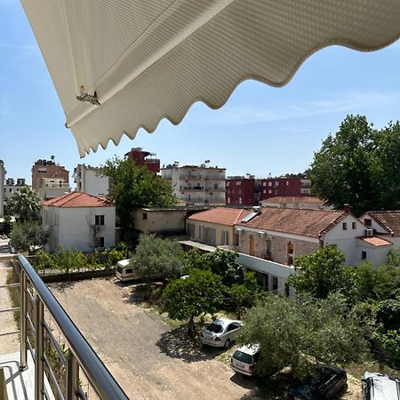 Apartments Piazza Himare Bagian luar foto